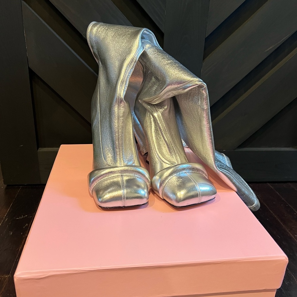 Chrome Hanifa Zoe Boot 
Size 39
Great for large calves
